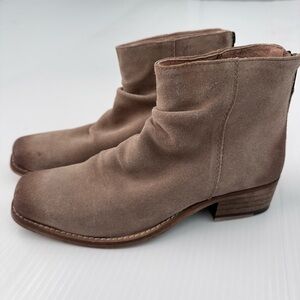 Seychelles Challenge 2 Sand Suede Leather Ankle Boots Women's Tan size 6.5